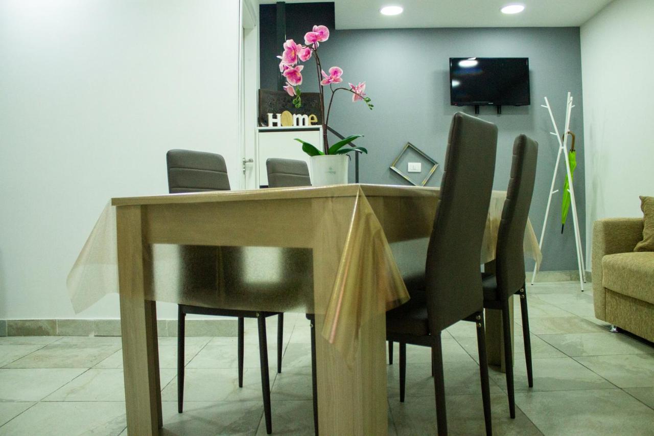 Graphite House Apartment Naples Luaran gambar